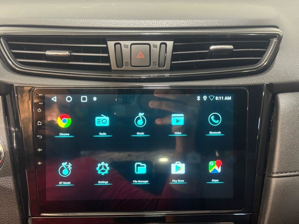 Used 2017 Nissan Rogue SV AWD/4WD image 16