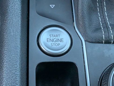 Used 2022 Volkswagen Atlas Cross Sport SEL Premium R-Line image 20