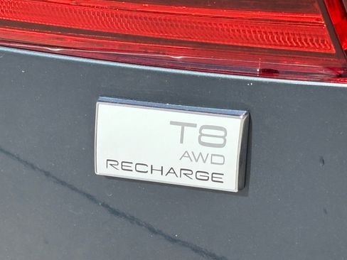 Certified 2023 Volvo XC60 T8 Ultimate image 10