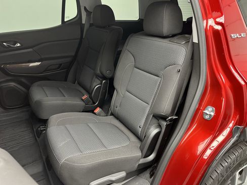 Certified 2023 GMC Acadia SLE w/ Driver Convenience Package image 11