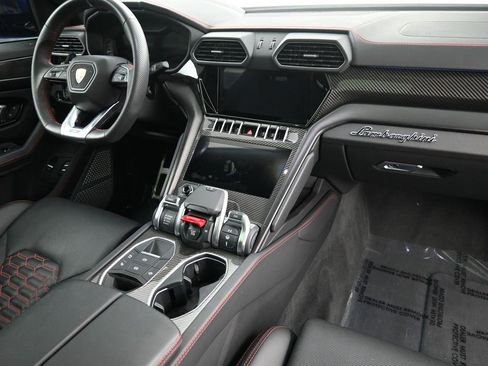 Used 2024 Lamborghini Urus S image 28