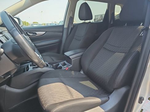 Used 2020 Nissan Rogue SV AWD/4WD image 15