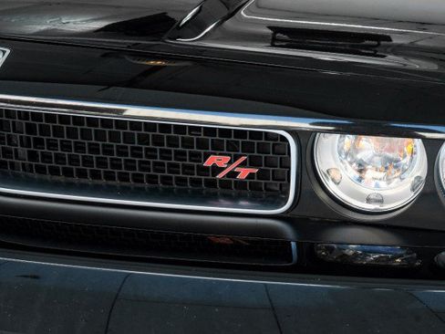 Used 2009 Dodge Challenger R/T RWD image 36