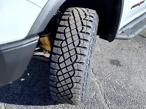 New 2026 GMC Sierra 1500 AT4X w/ LPO, Black Badging Package image 23