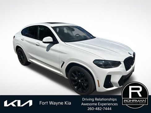 Used 2024 BMW X4 xDrive30i w/ Premium Package AWD/4WD image 9