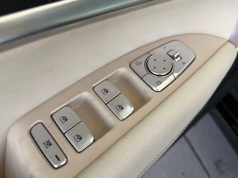 Used 2026 Genesis G70 2.5T RWD image 13