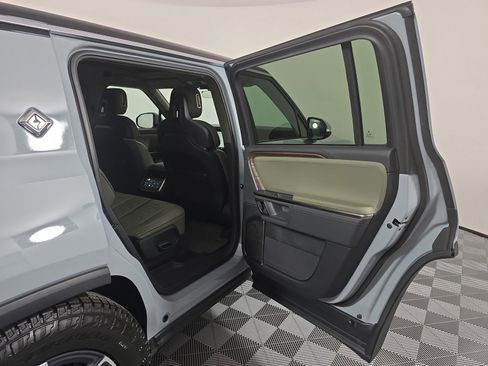 Used 2022 Rivian R1S Launch Edition AWD/4WD image 19