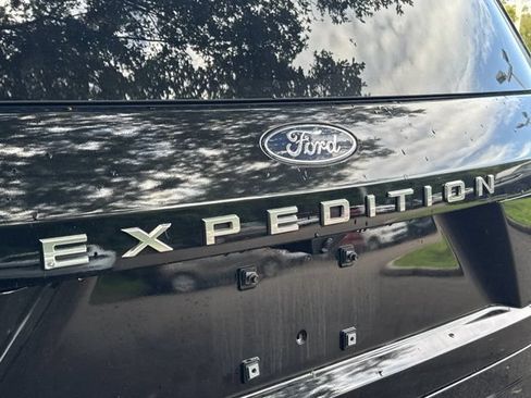 Used 2025 Ford Expedition Active RWD image 10