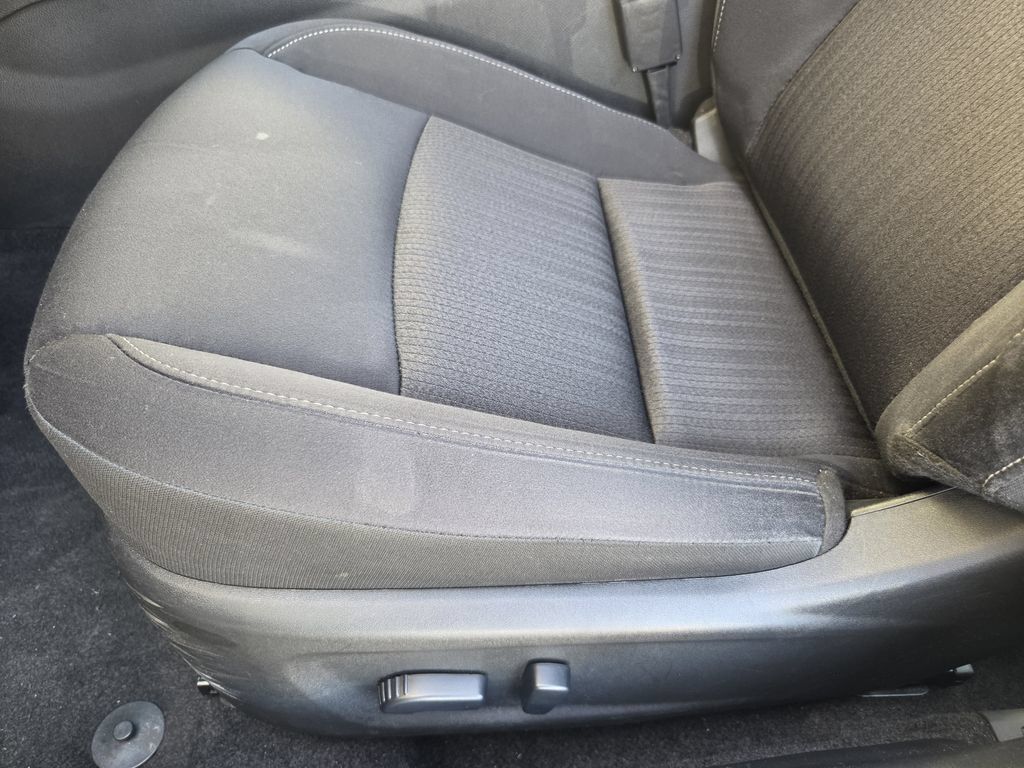 Used 2025 Nissan Altima 2.5 SV AWD/4WD image 21