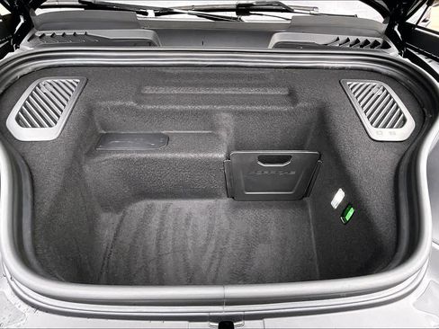 Used 2025 Porsche Macan Turbo Electric image 31