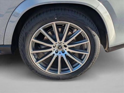 New 2026 Mercedes-Benz GLS 580 4MATIC image 10