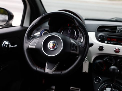 Used 2015 FIAT 500 Abarth image 31