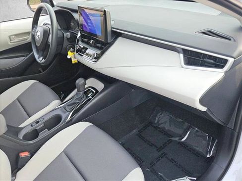 Used 2024 Toyota Corolla LE FWD image 20