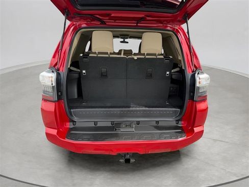 Used 2018 Toyota 4Runner SR5 image 33