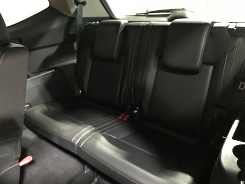 Used 2019 Volkswagen Atlas SE FWD image 19