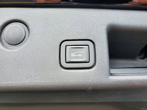 Certified 2023 Chevrolet Equinox LT FWD image 12