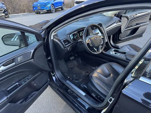 Used 2020 Ford Fusion Titanium image 20