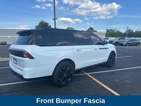 Used 2025 Lincoln Navigator L Black Label AWD/4WD image 9