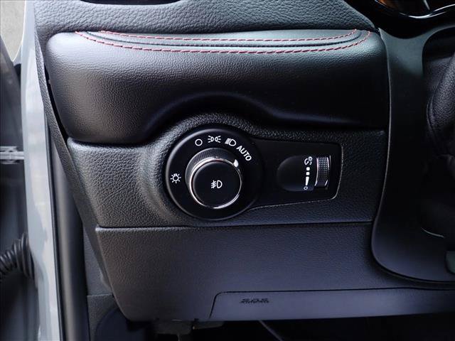 Used 2023 Dodge Durango GT AWD/4WD image 17