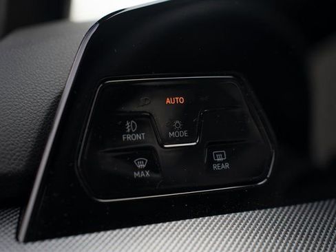 Used 2025 Volkswagen GTI SE image 28