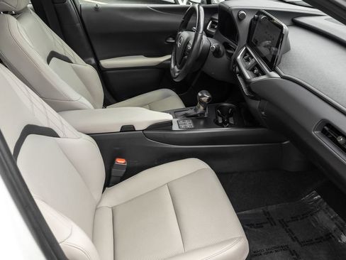 Used 2023 Lexus UX 250h AWD w/ Accessory Package (Z1) image 32