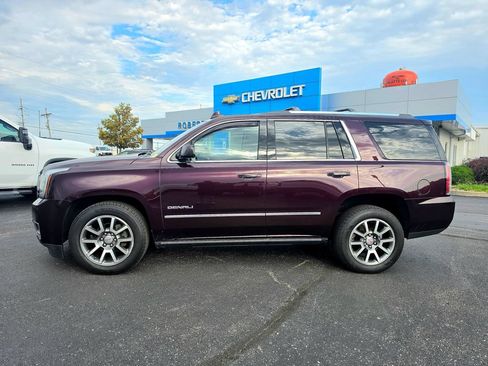 Used 2017 GMC Yukon Denali AWD/4WD image 3