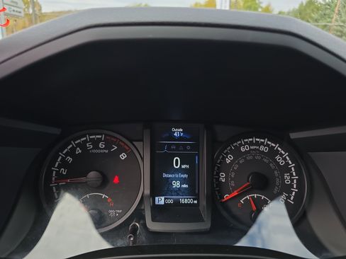 Used 2023 Toyota Tacoma SR image 22