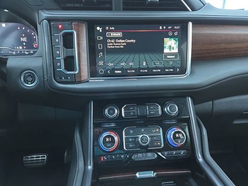 Used 2023 GMC Yukon Denali Ultimate image 24