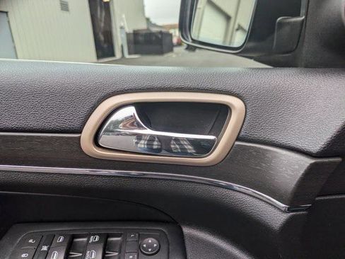 Certified 2016 Jeep Grand Cherokee Limited image 12