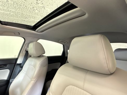 Used 2024 Honda Civic EX-L image 14