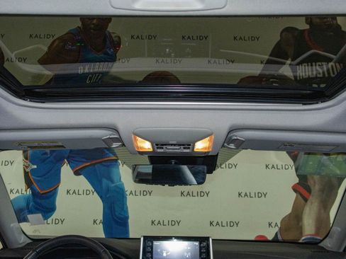 Used 2021 Toyota RAV4 XLE Premium AWD/4WD image 13