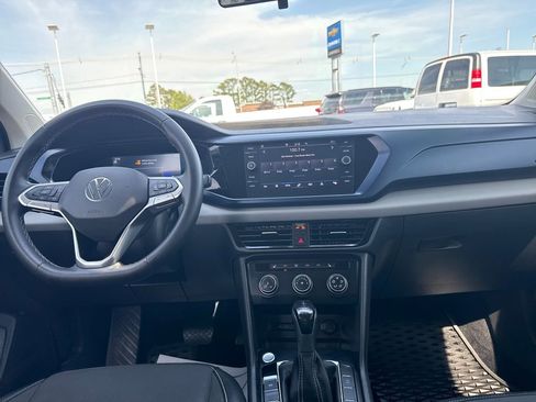 Used 2022 Volkswagen Taos SE FWD image 20