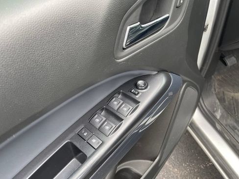 Used 2020 Chevrolet Colorado Z71 AWD/4WD image 13