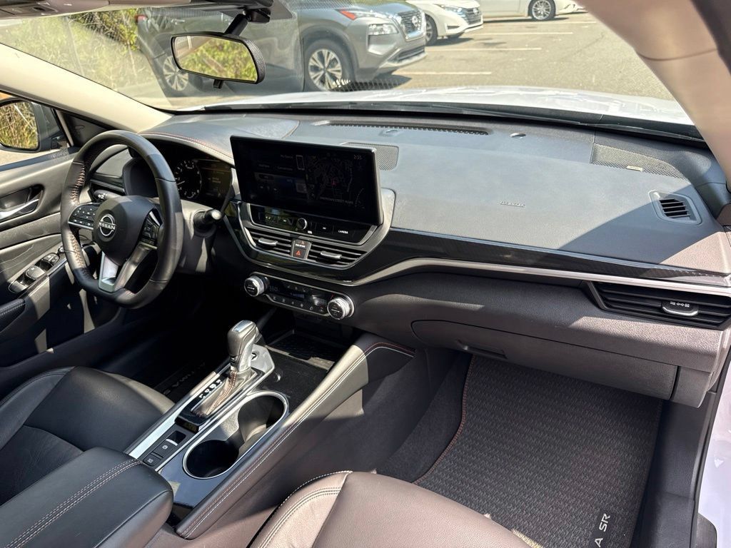 Certified 2024 Nissan Altima 2.0 SR FWD image 34