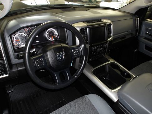 Used 2019 RAM 1500 Big Horn AWD/4WD image 9
