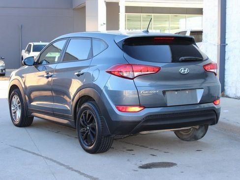 Used 2017 Hyundai Tucson SE image 3