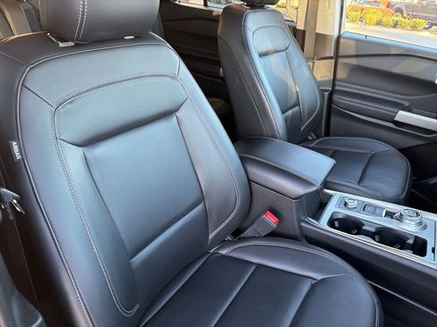 Certified 2023 Ford Explorer XLT w/ Equipment Group 202A image 31