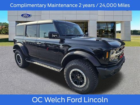 New 2026 Ford Bronco Outer Banks w/ Sasquatch Package AWD/4WD image 1