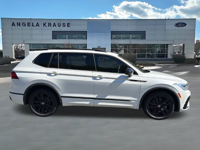 Used 2022 Volkswagen Tiguan SE R-Line FWD image 10
