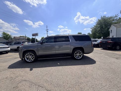 Used 2019 GMC Yukon XL Denali w/ Denali Ultimate Package AWD/4WD image 47