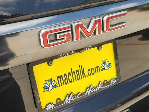 Used 2023 GMC Yukon AT4 w/ AT4 Premium Plus Package AWD/4WD image 32