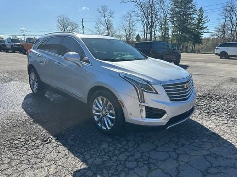 Used 2017 Cadillac XT5 Platinum w/ Driver Assist Package AWD/4WD image 7