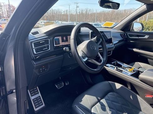 Used 2025 Volkswagen Atlas Cross Sport SEL Premium R-Line AWD/4WD image 23