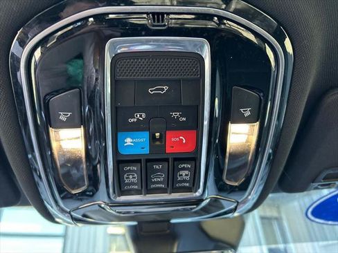 Certified 2023 Jeep Grand Cherokee Overland w/ Luxury Tech Group IV AWD/4WD image 44