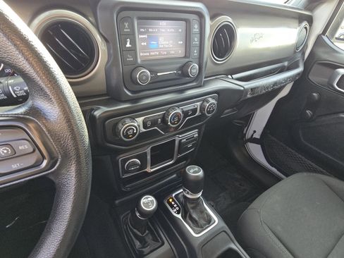 Used 2021 Jeep Wrangler Unlimited Sport image 31