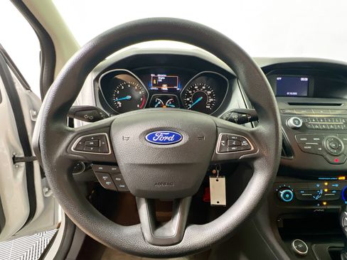 Used 2015 Ford Focus SE image 17