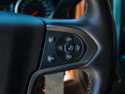 Used 2014 Chevrolet Silverado 1500 High Country w/ High Country Premium Package AWD/4WD image 17