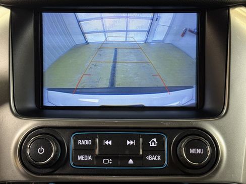 Used 2020 Chevrolet Suburban LT image 41