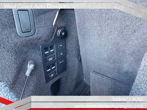 Used 2018 Land Rover Discovery HSE Luxury image 17