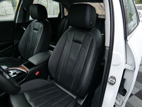 Used 2022 Audi A4 2.0T Premium image 17